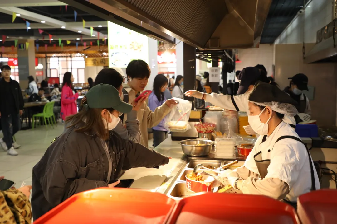 吉林艺术学院食堂图片