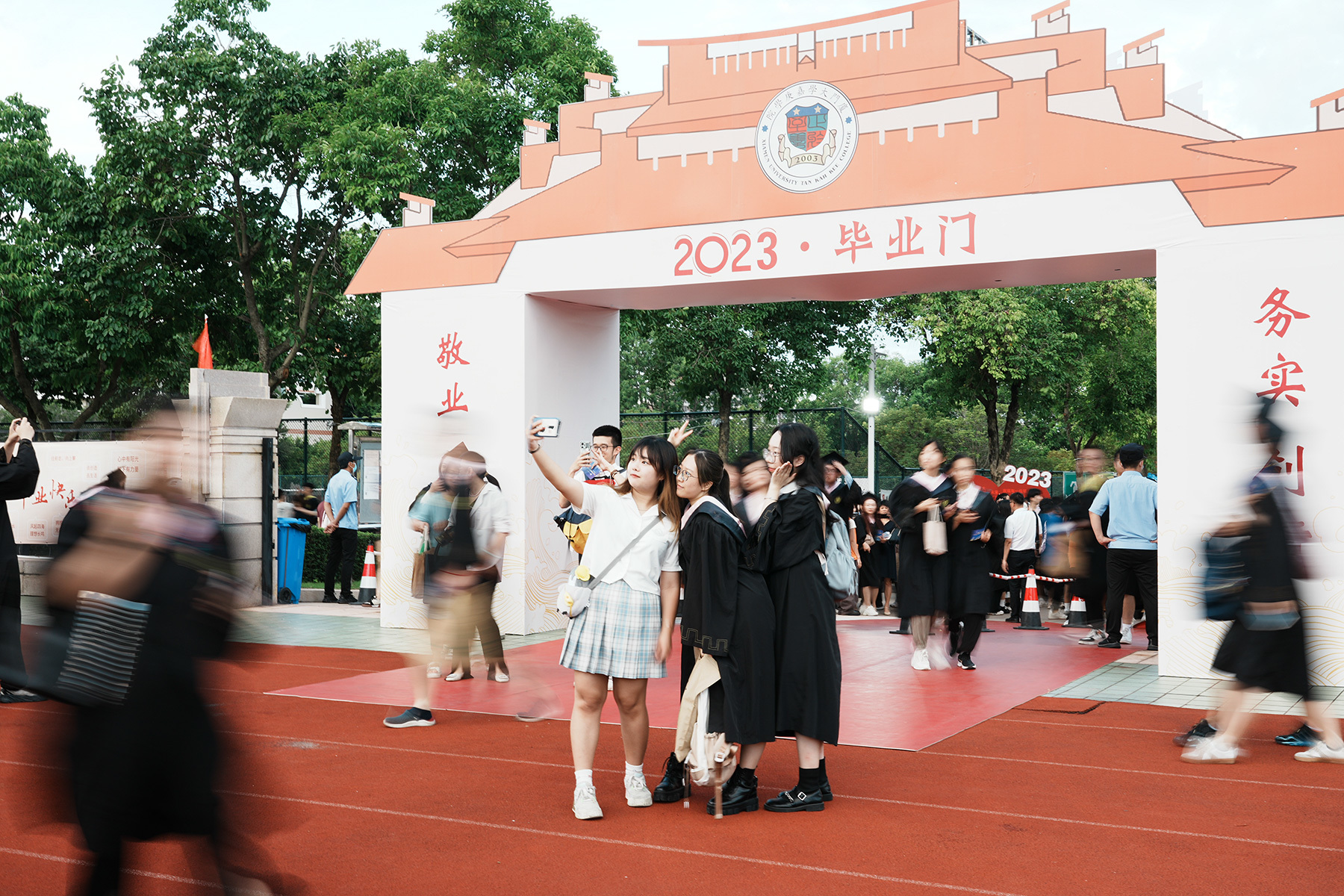 毕业典礼毕业门by赵晓鹏-(50).jpg 毕业典礼毕业门by赵晓鹏-(50).jpg