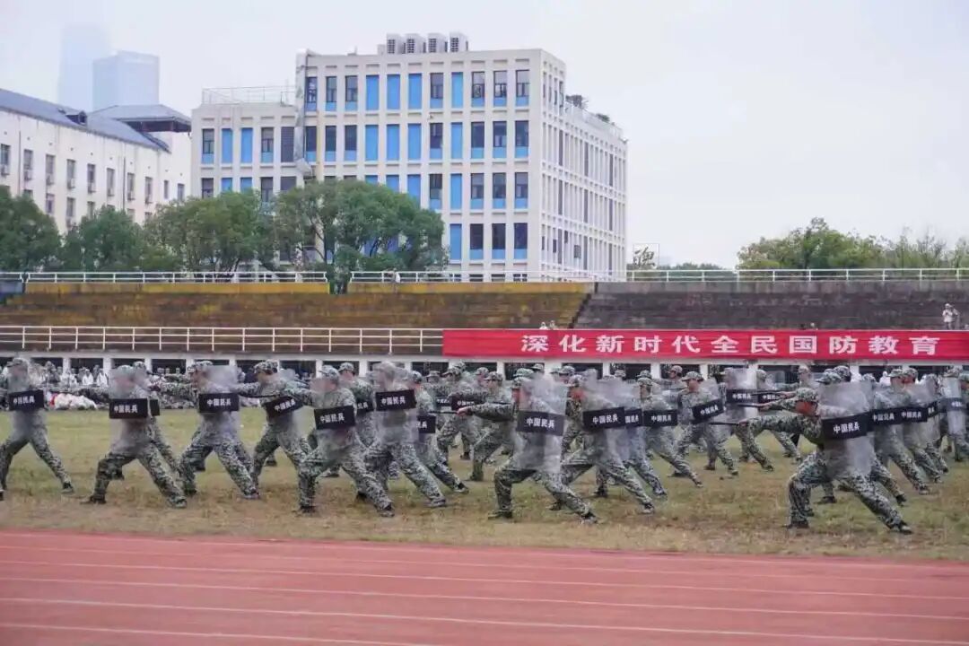 警棍盾牌术.jpg 警棍盾牌术.jpg