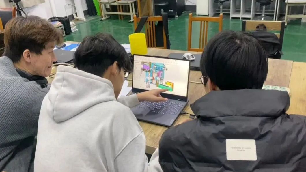 微信图片_2025-12-19_232056_008.jpg