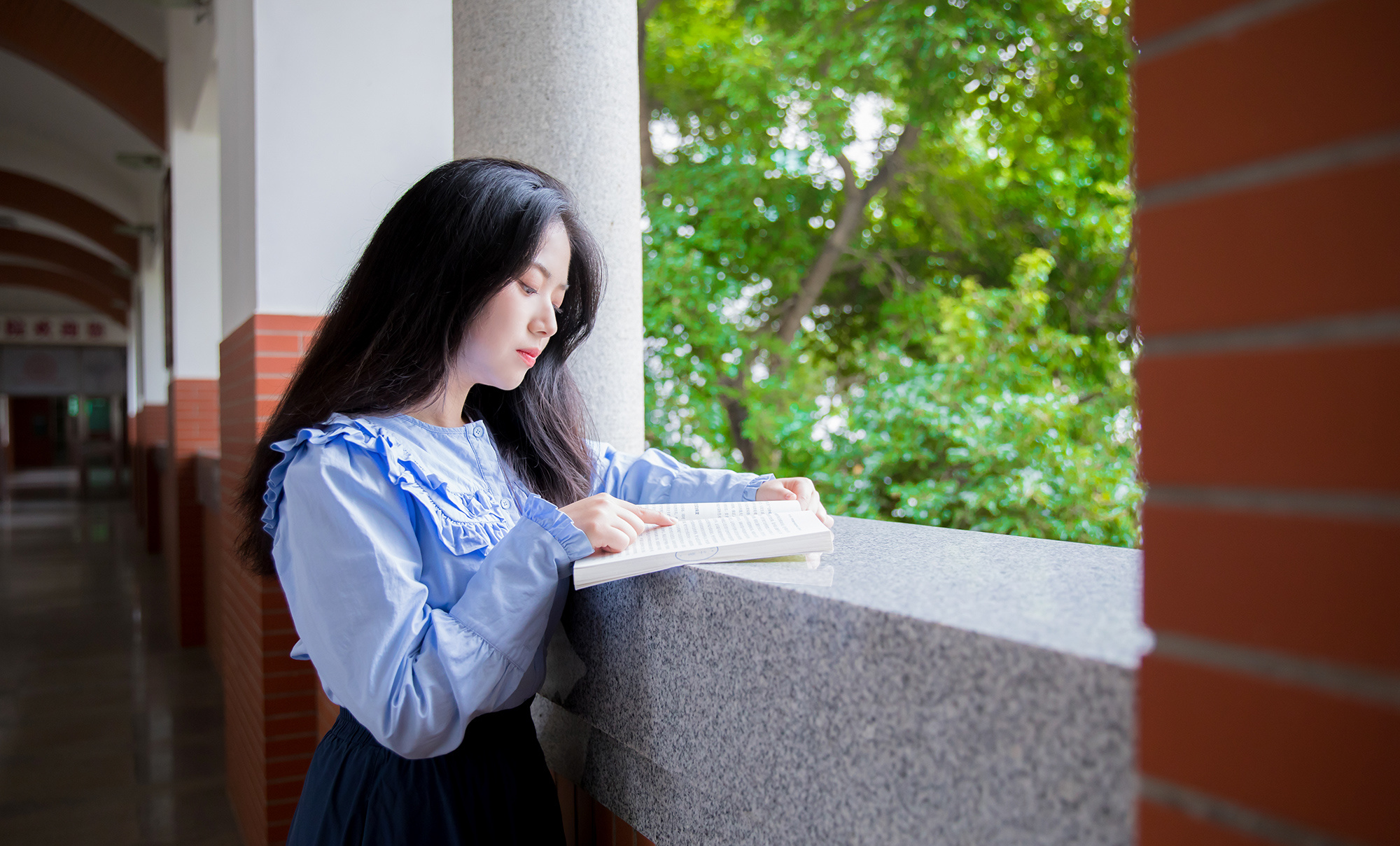 于美丽“嘉园”，游思想之林