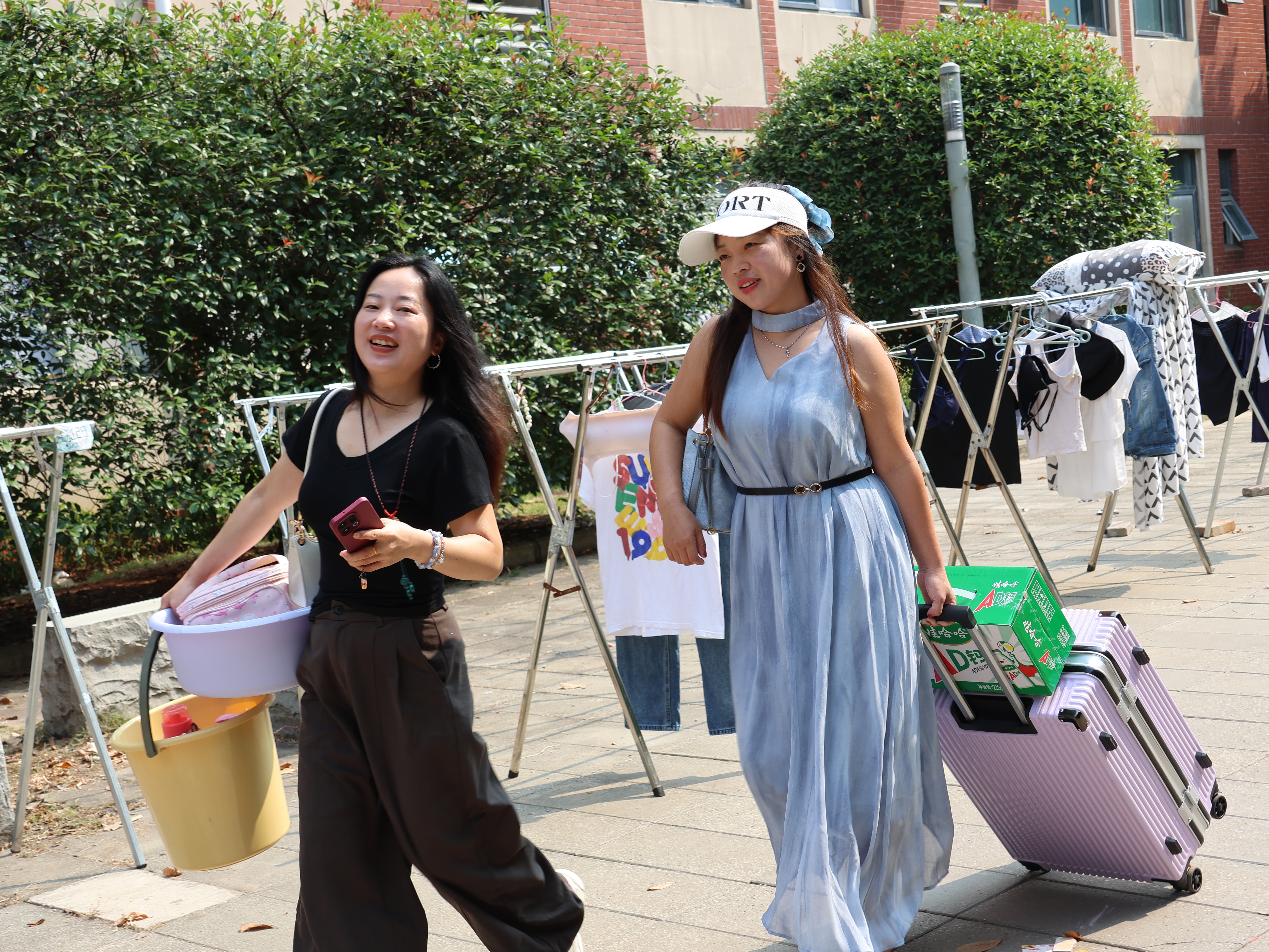 摄影 大学生记者团