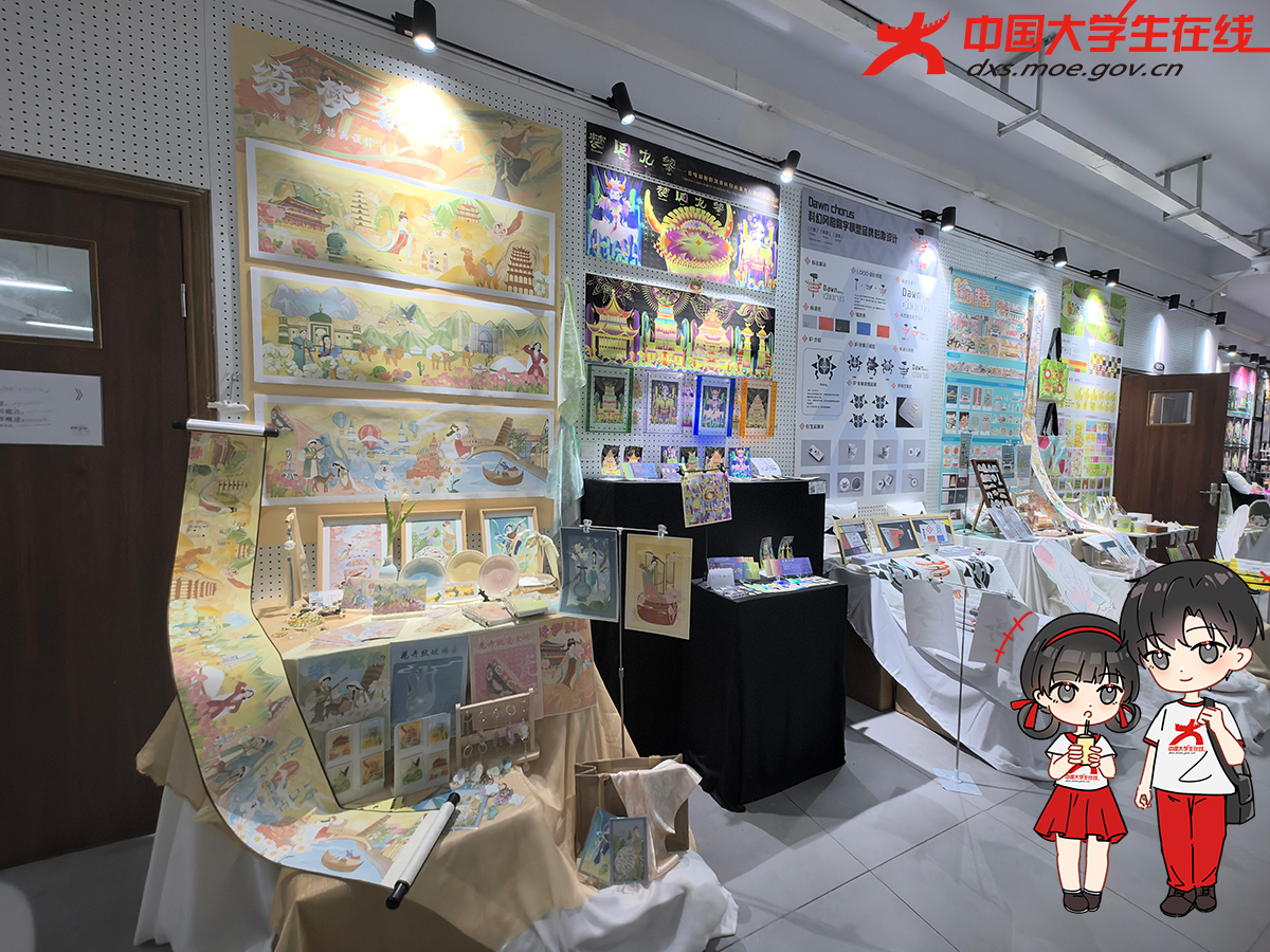每個畢業展位都獨具特色，精致的文創產品美不勝收。