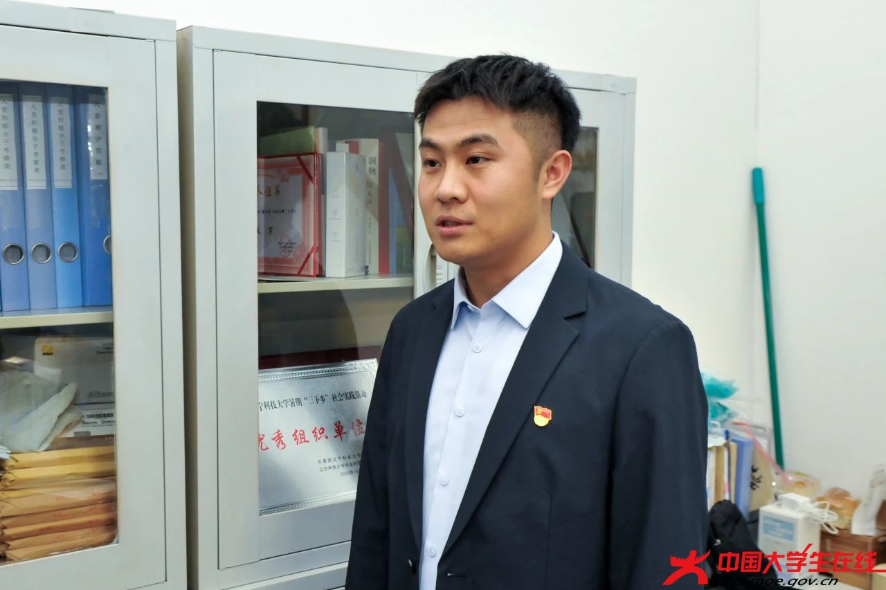 来自教师的祝福。付尧摄.jpg