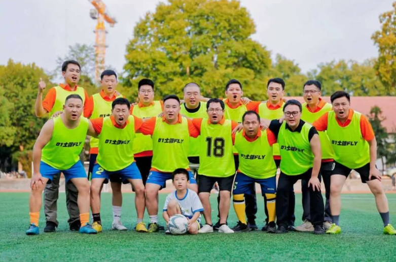 屏幕截图 2025-10-09 225959.png 屏幕截图 2025-10-09 225959.png