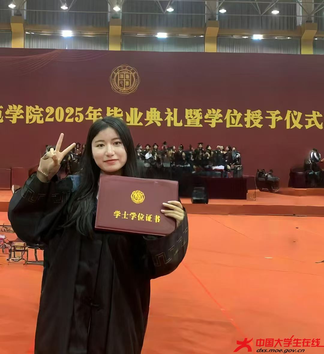 从校园的温暖港湾驶向广阔的人生海洋，愿你扬起信念的帆，握紧勇气的桨，乘风破浪（唐山师范学院冯蕊提供）