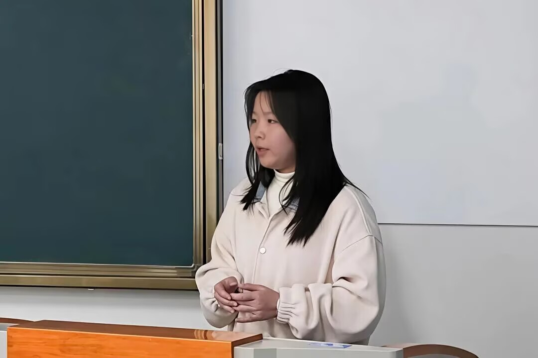 E4284BFAB4E7FBC807DFC8208DD579B7.png E4284BFAB4E7FBC807DFC8208DD579B7.png
