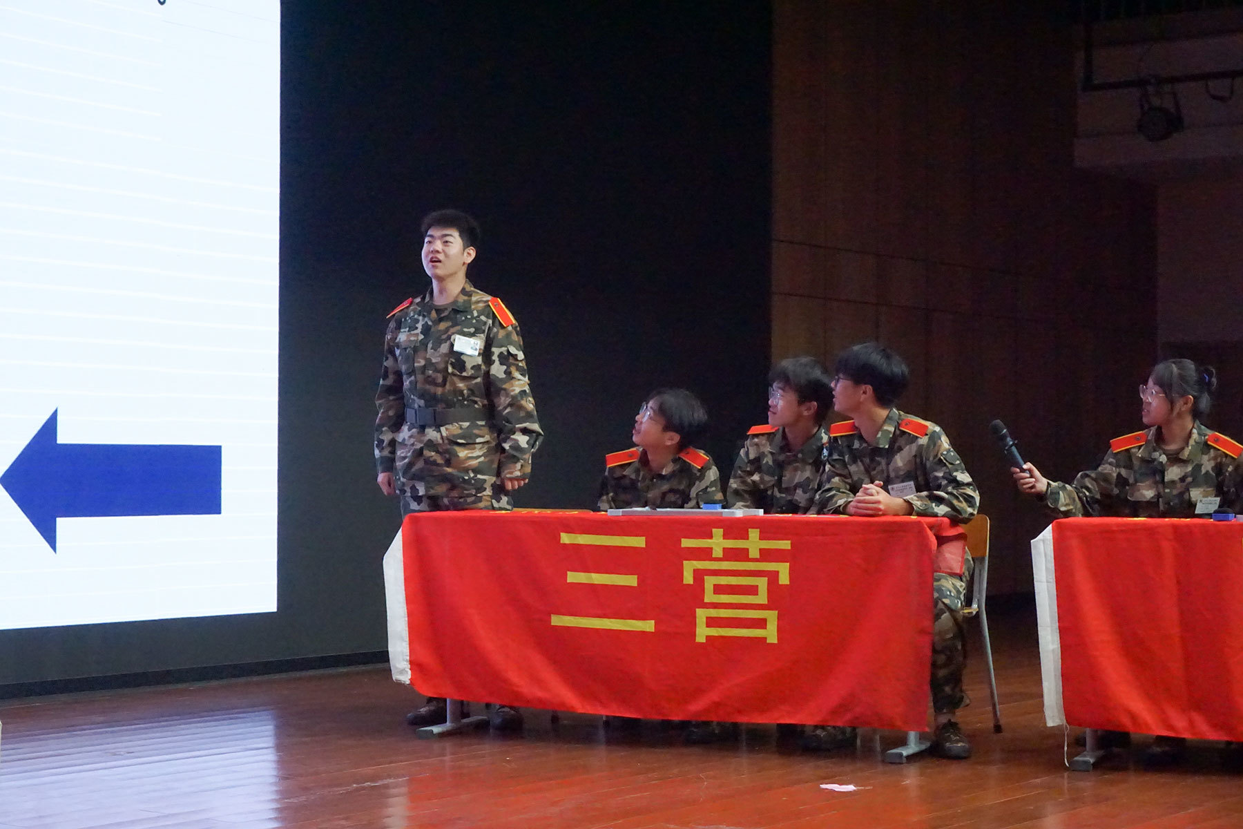 DSC05317by凌珑.JPG DSC05317by凌珑.JPG