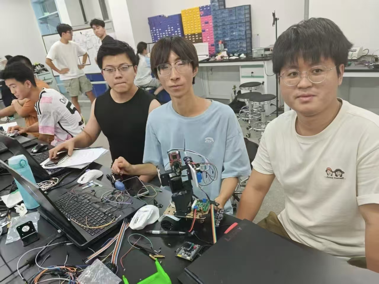 微信图片_20251013230209_35_28.jpg