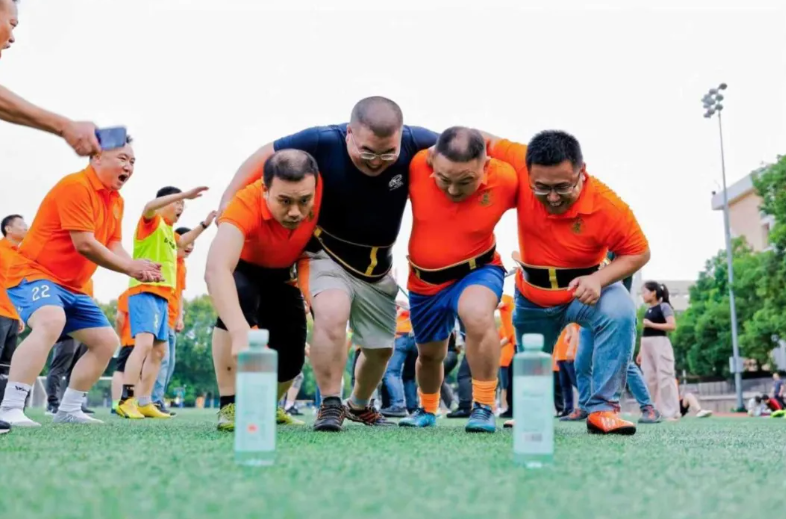 屏幕截图 2025-10-09 230005.png 屏幕截图 2025-10-09 230005.png