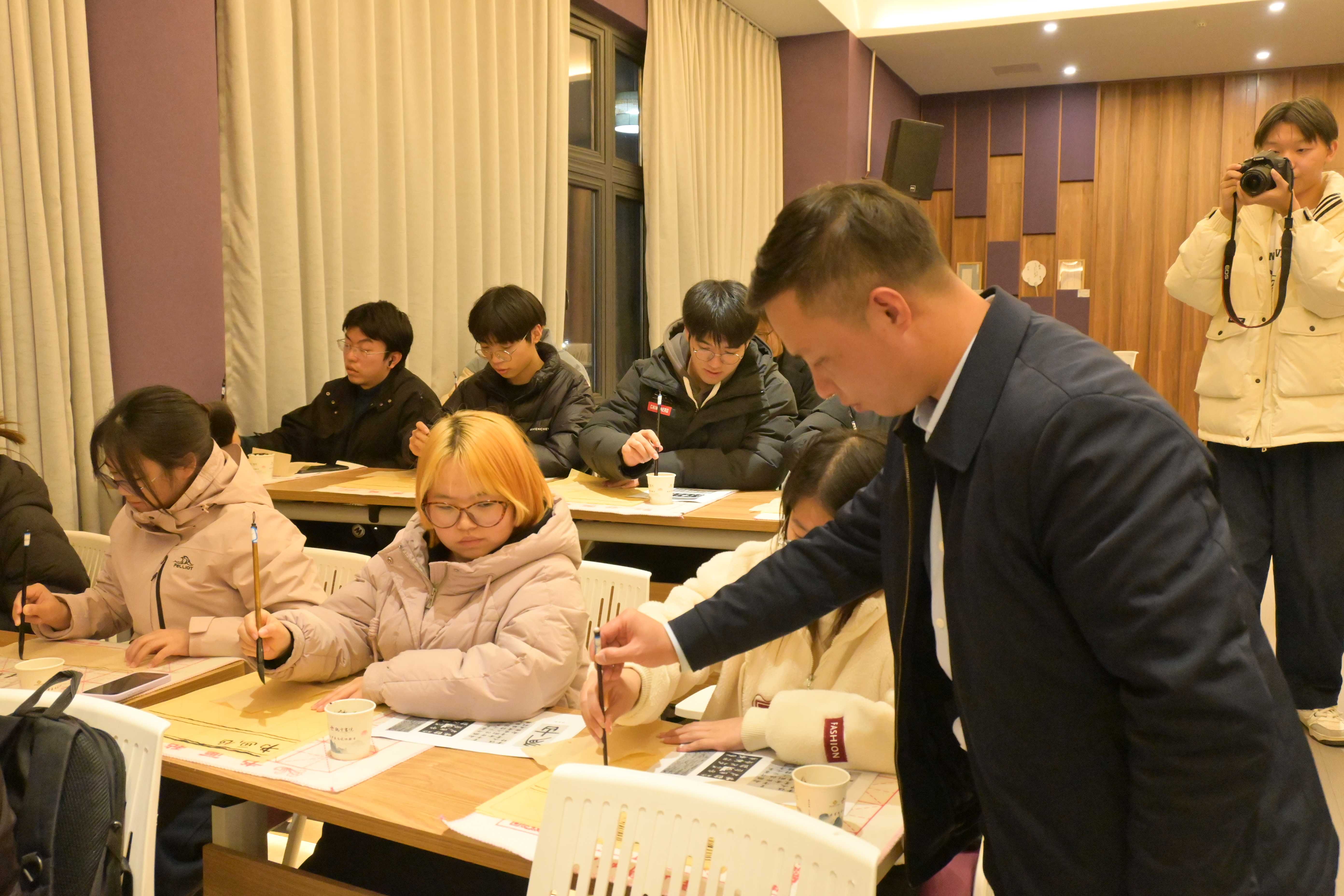 图3.jpg 图3.jpg