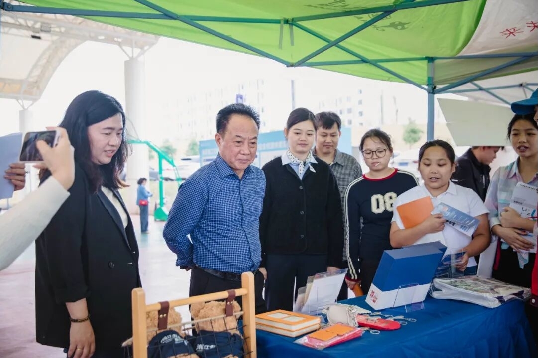 图片21.jpg 图片21.jpg