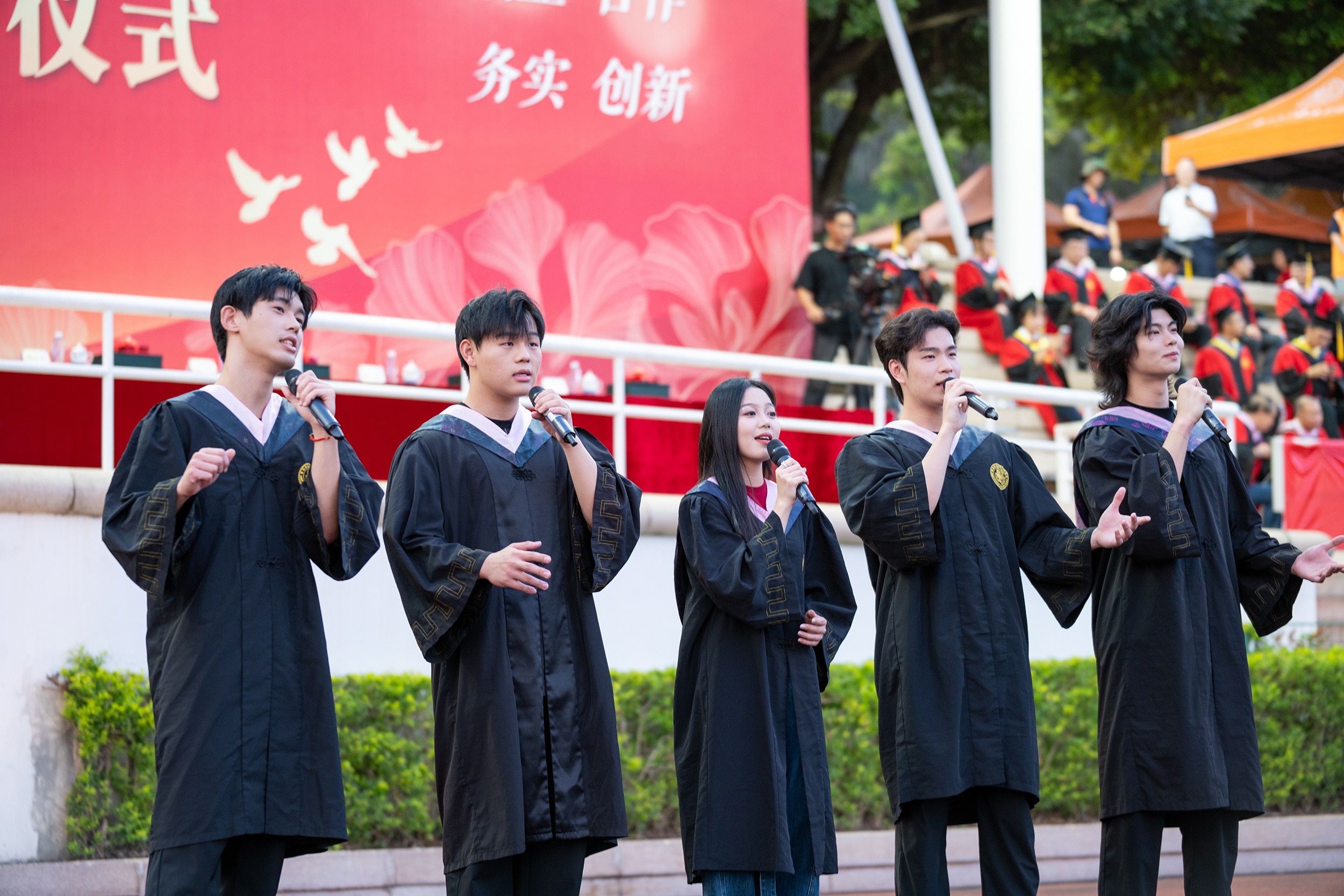 快闪(摄影:陈宇).jpg 快闪(摄影:陈宇).jpg