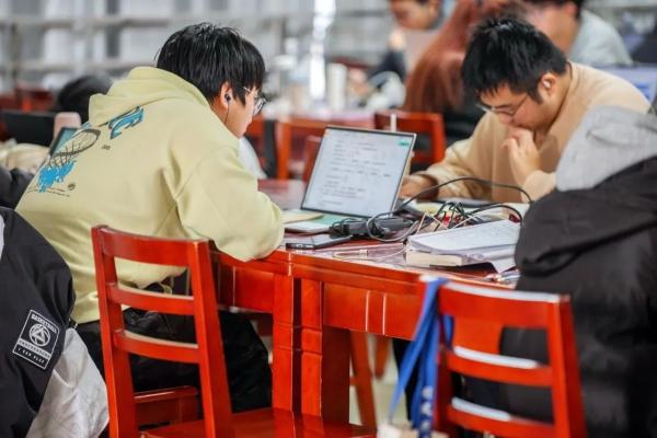 中南大学,我们春天再见!32.jpg 中南大学,我们春天再见!32.jpg