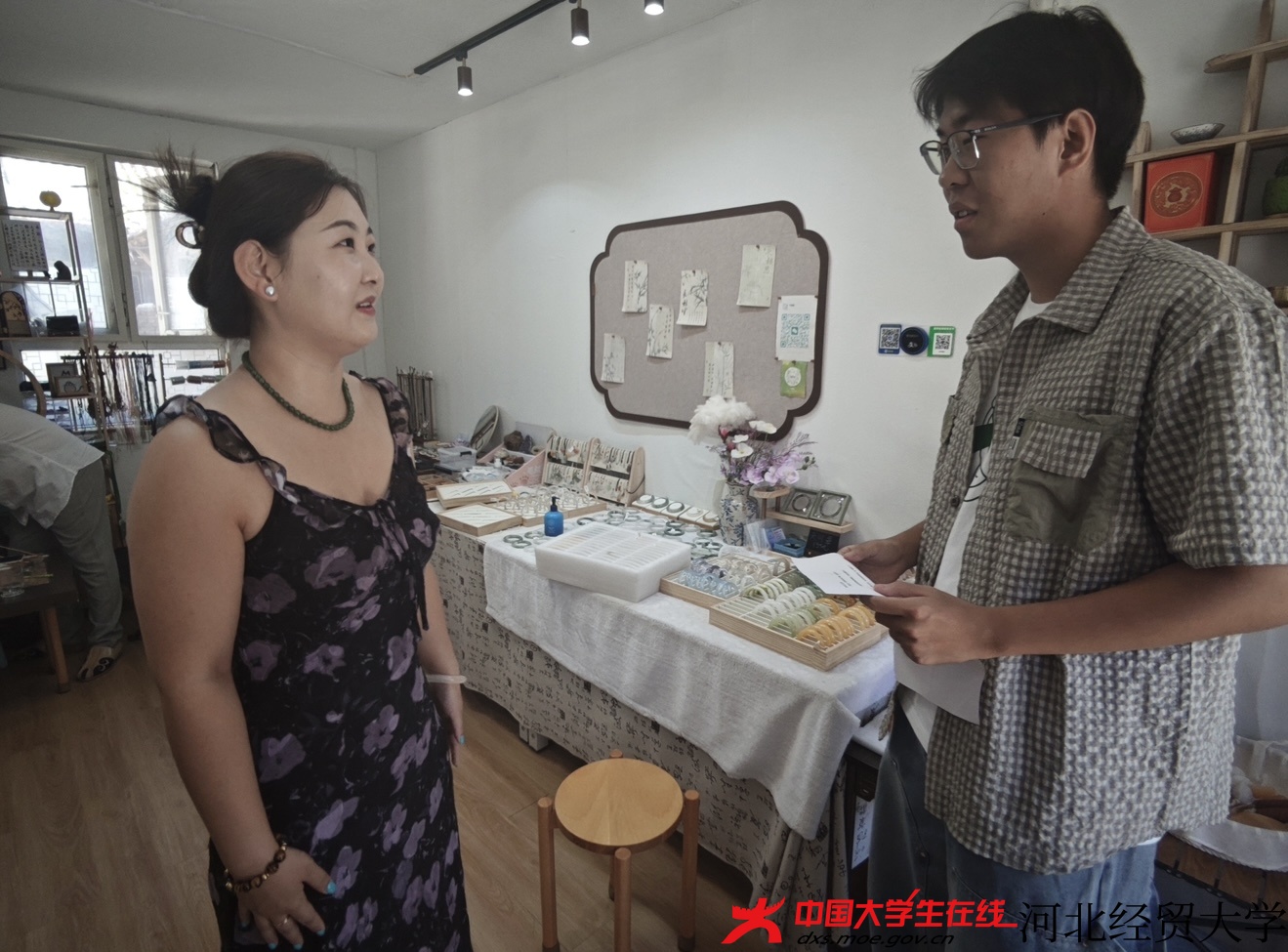 小队调研文旅商户.JPG