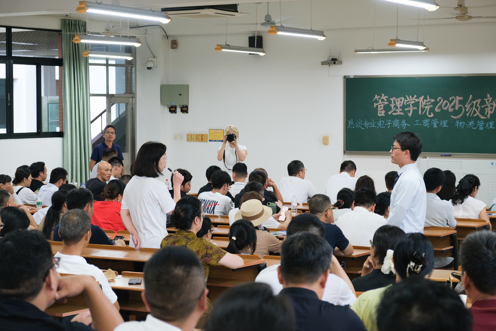 新生家长恳谈会（摄影：谢佳钰）.jpg