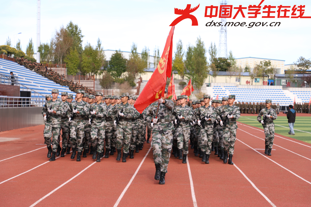 吉林铁道职业技术学院 2024级新生军训成果汇演