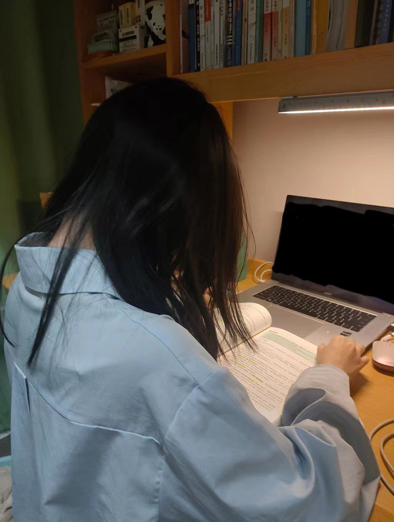周菲蕾.jpg