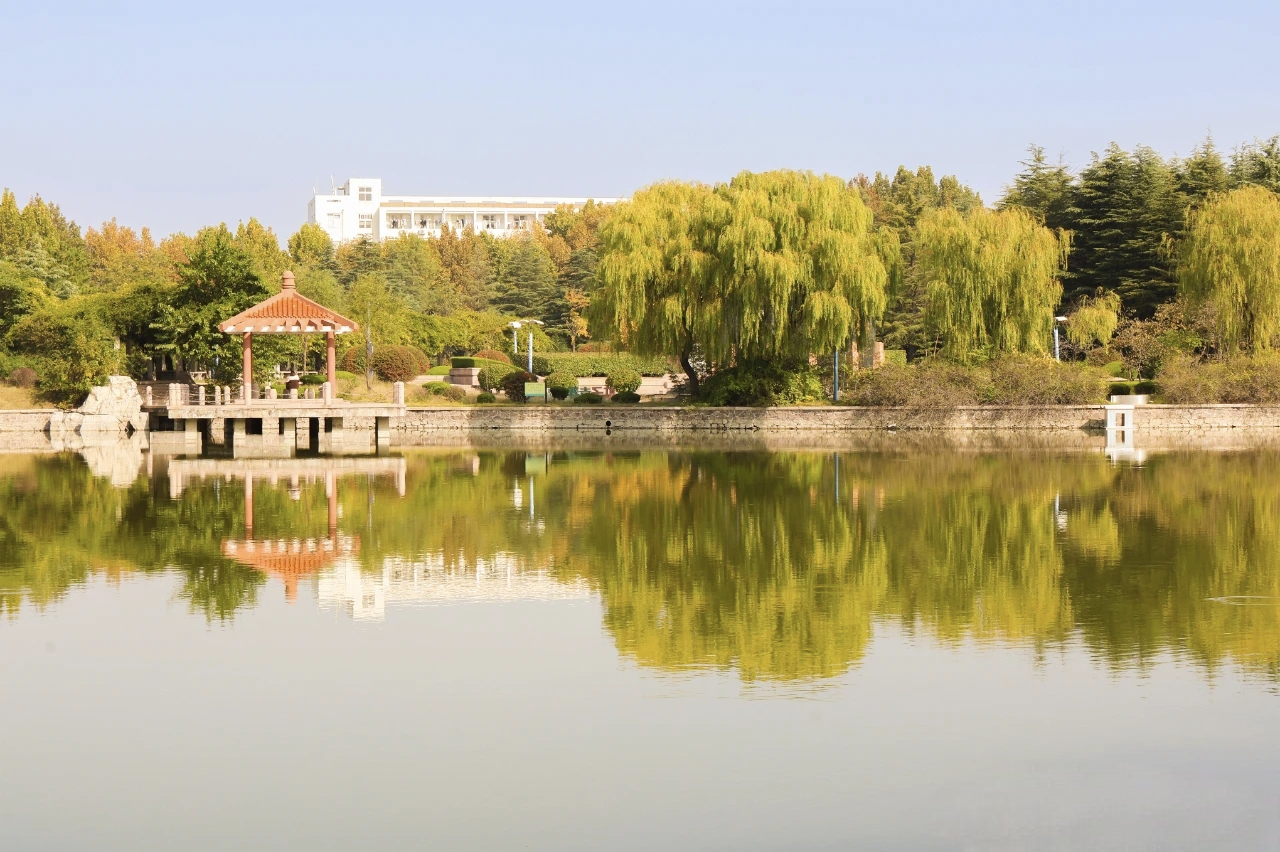 虹子湖.jpg 虹子湖.jpg