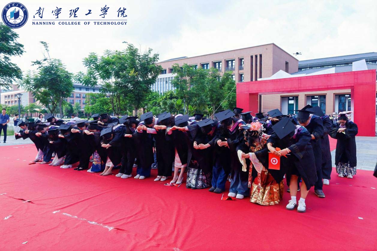 ab33e79c-3619-40a1-bb0f-7307f4a34311image1.jpg