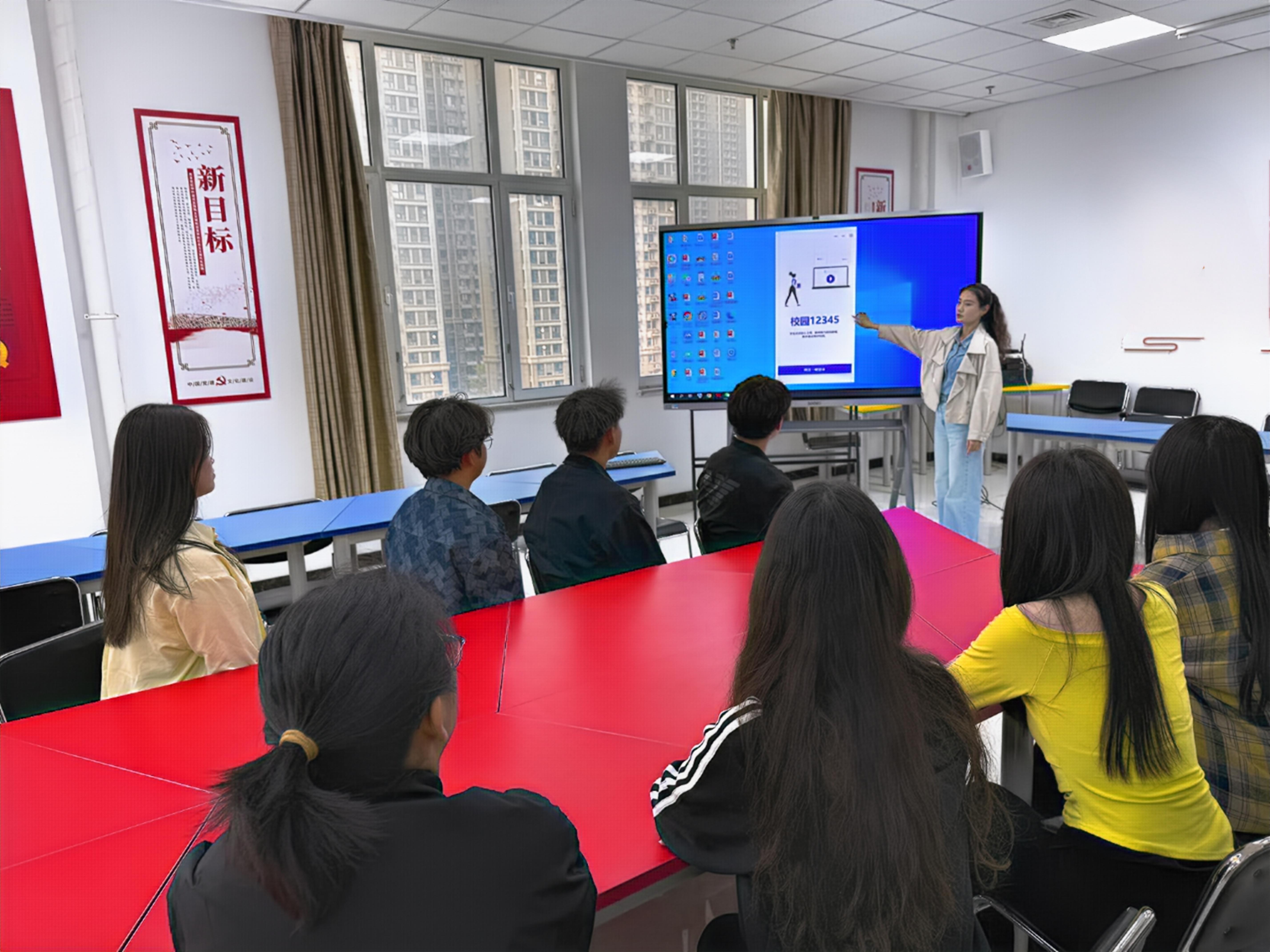 老师指导学生使用平台的流程.jpg 老师指导学生使用平台的流程.jpg