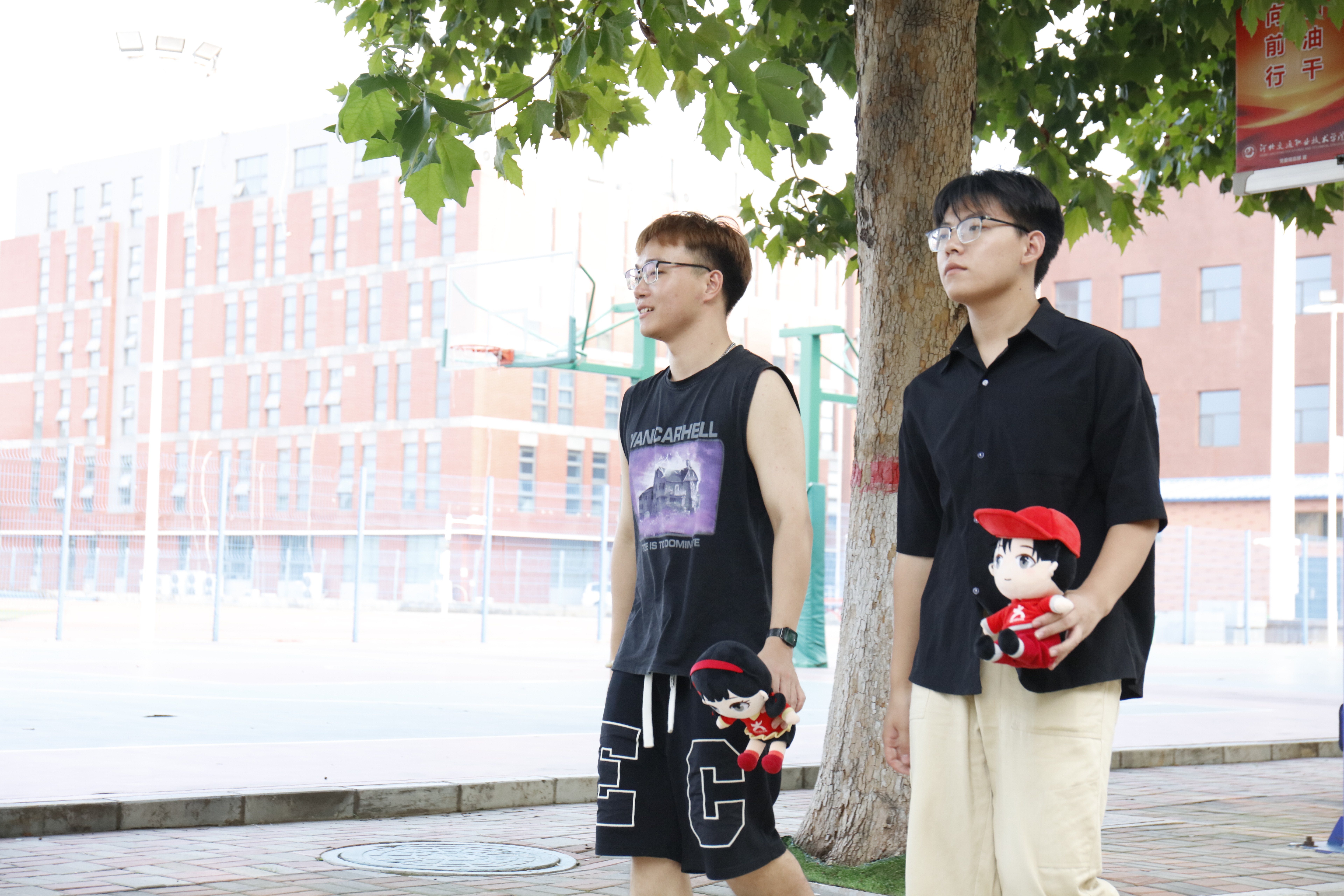 小中遇到同学们啦