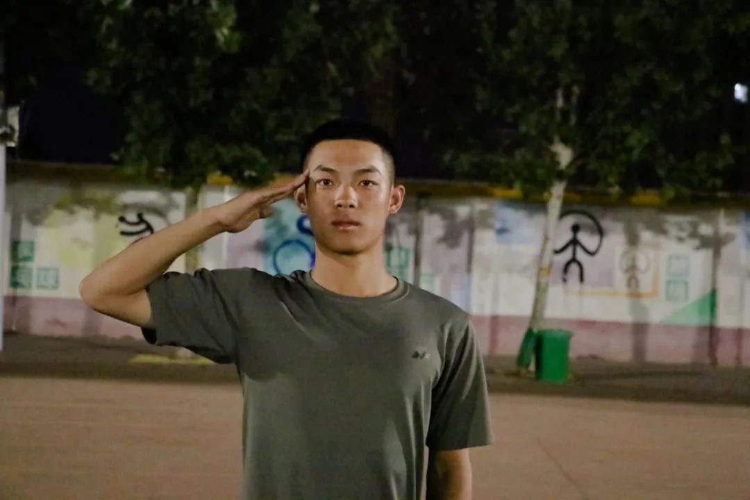 012.jpg