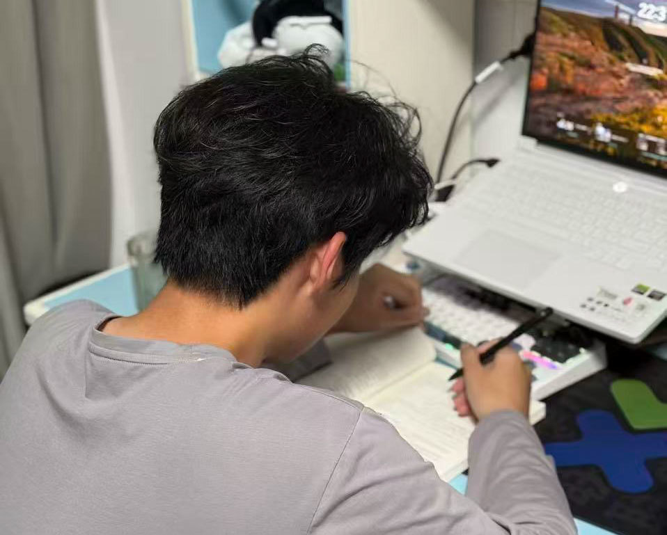 徐张福.jpg 徐张福.jpg