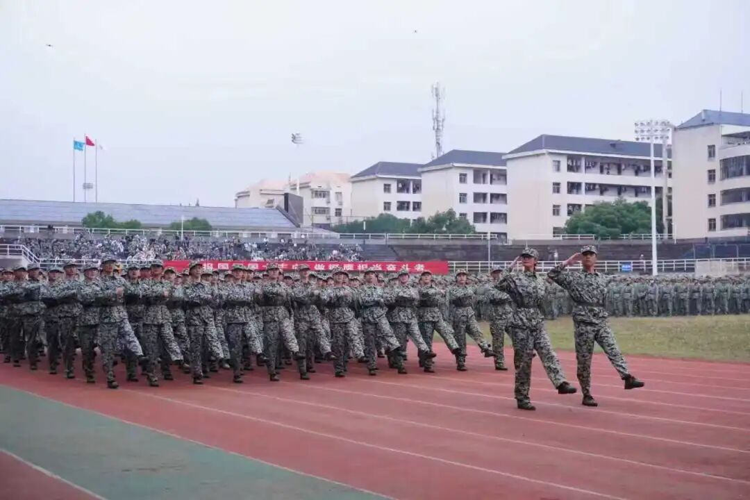 新闻与传播学院.jpg 新闻与传播学院.jpg