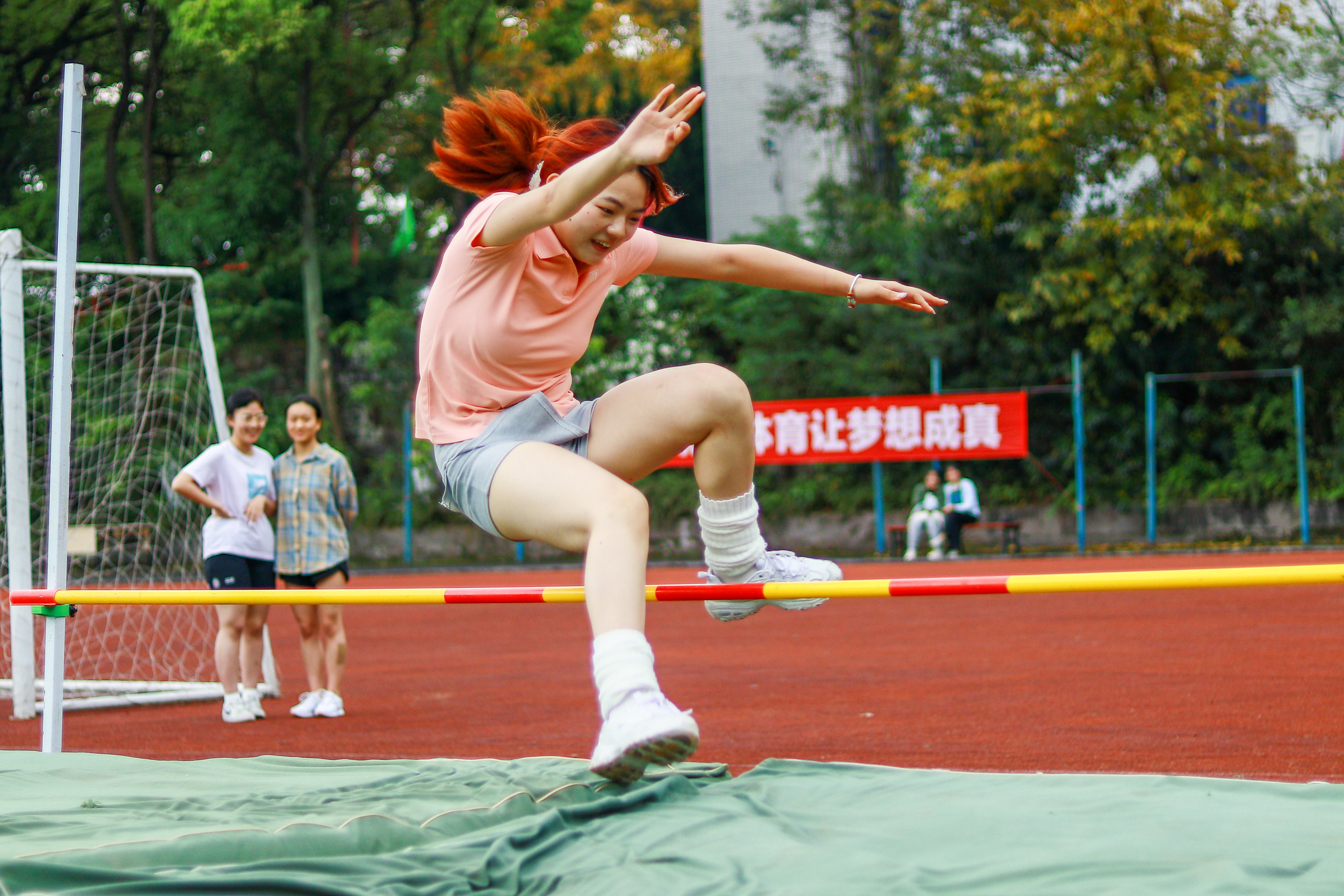 女子跳高