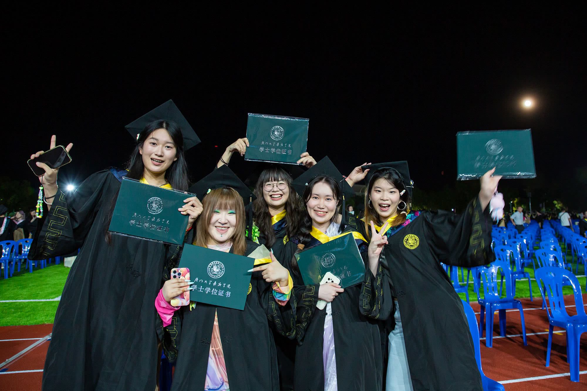 毕业典礼059A3927摄影by朱鲜艳.jpg 毕业典礼059A3927摄影by朱鲜艳.jpg