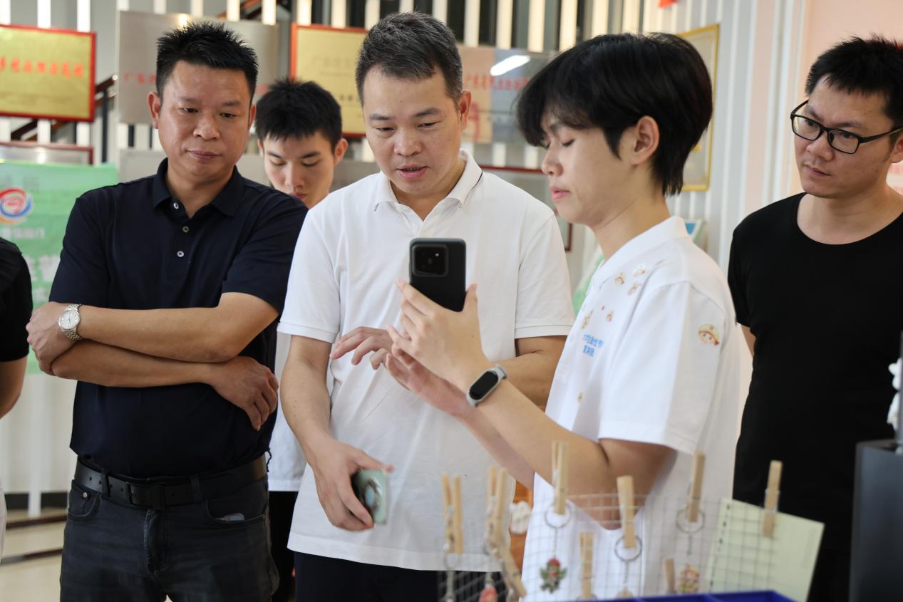 图片10.jpg 图片10.jpg