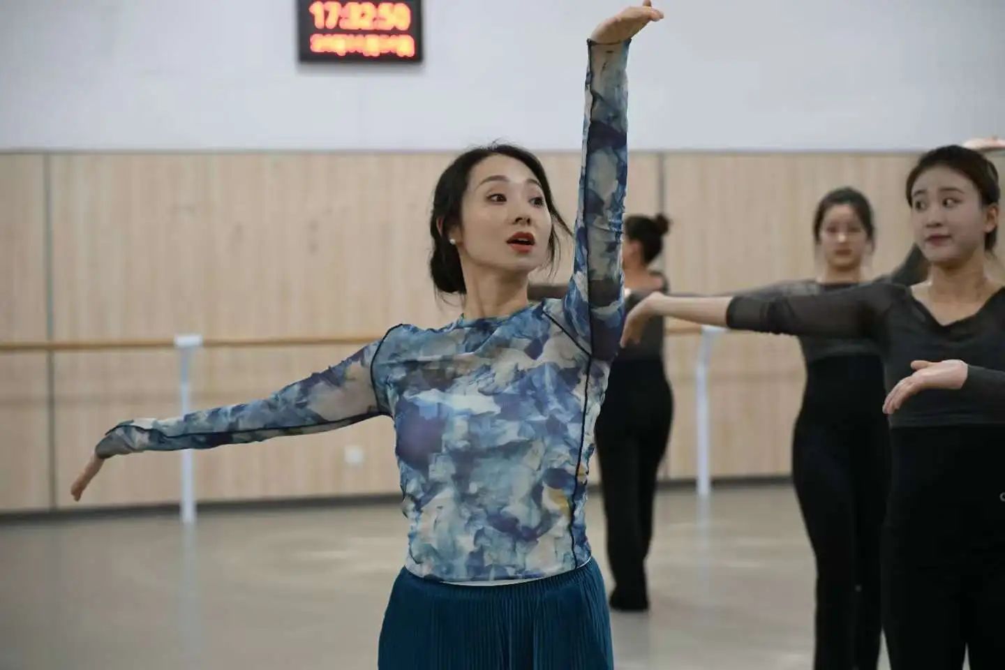 微信图片_20250426150355.jpg 微信图片_20250426150355.jpg