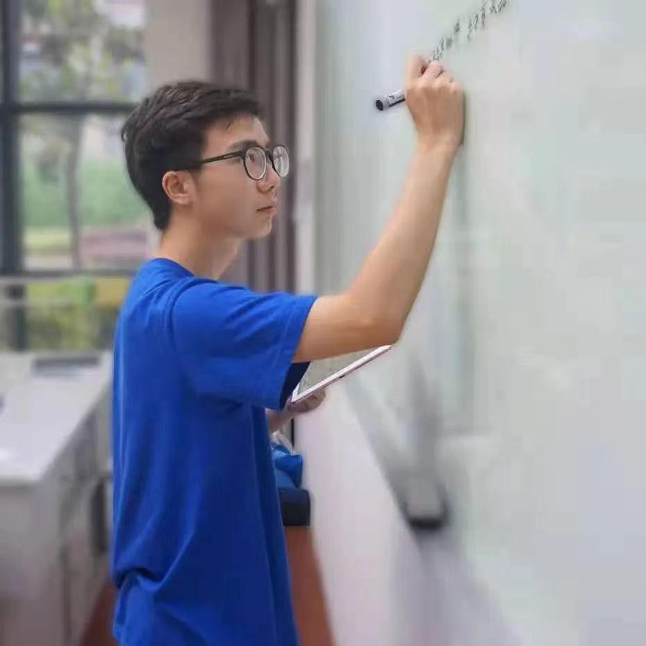 谢佳良在线下学习.jpg
