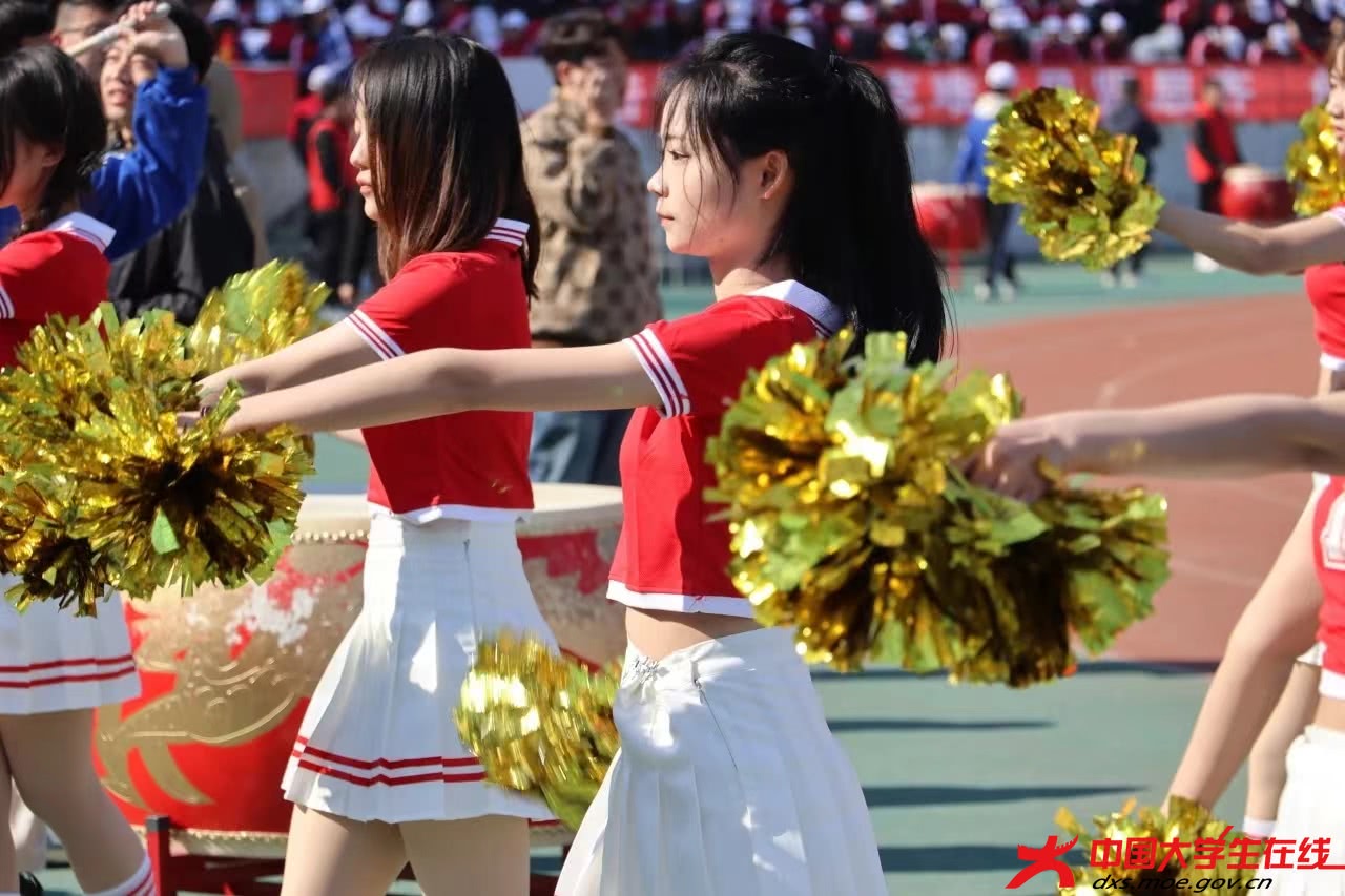 啦啦队 李仕能摄.jpg 啦啦队 李仕能摄.jpg