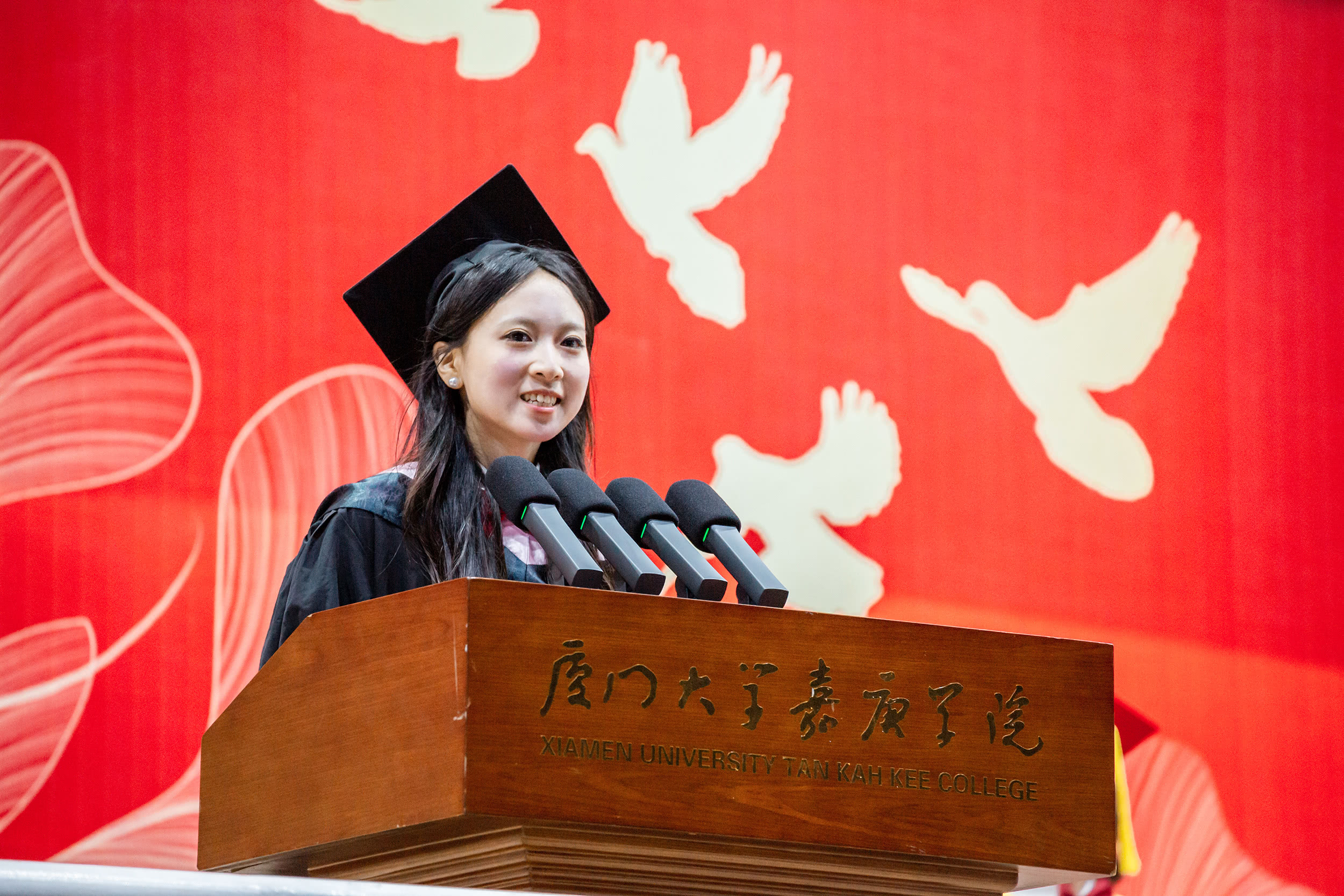 毕业生代表(摄影:朱鲜艳).jpg 毕业生代表(摄影:朱鲜艳).jpg