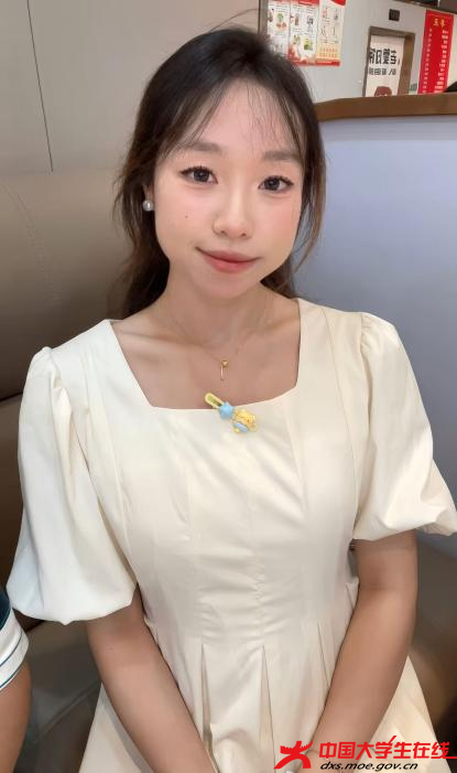 努力的人,自带光芒 辽宁科技大学网通站摄.png 努力的人,自带光芒 辽宁科技大学网通站摄.png