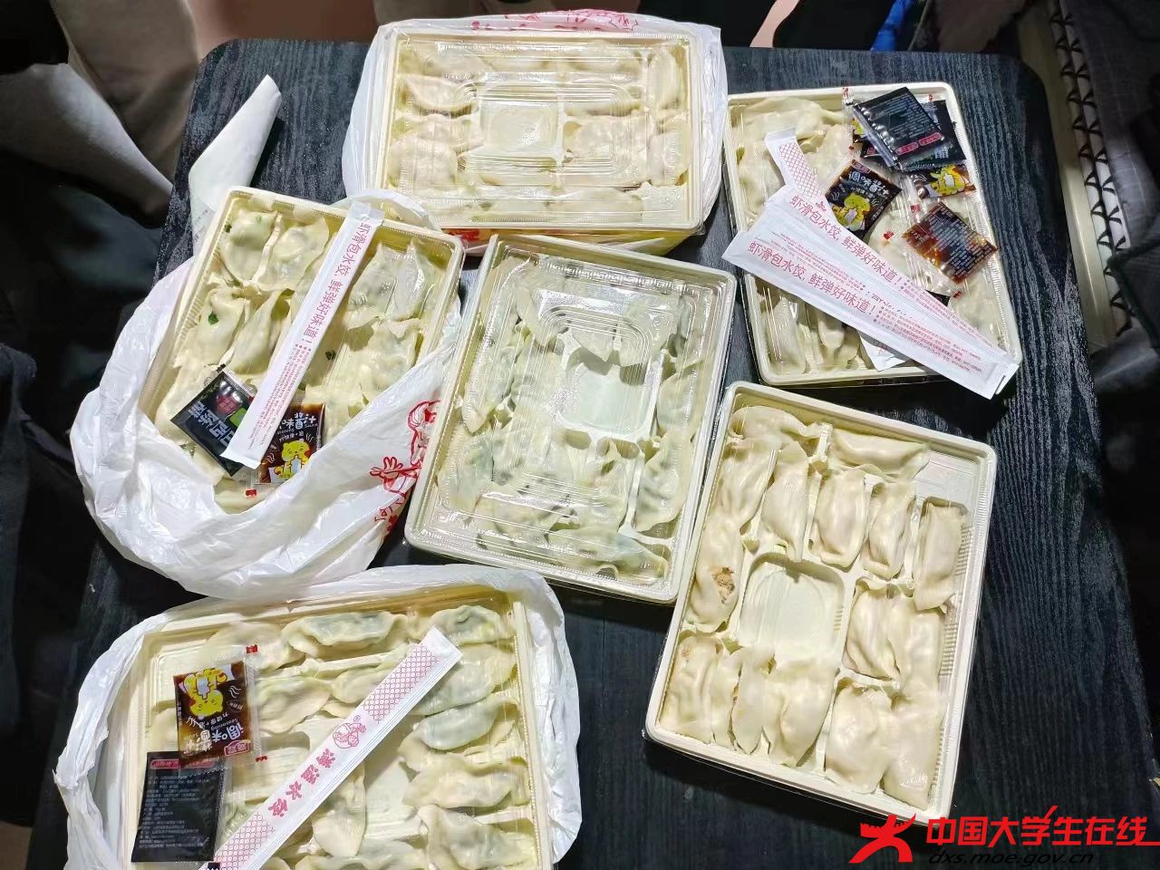 冬至就是要吃饺子。孙楚博摄.jpg 冬至就是要吃饺子。孙楚博摄.jpg