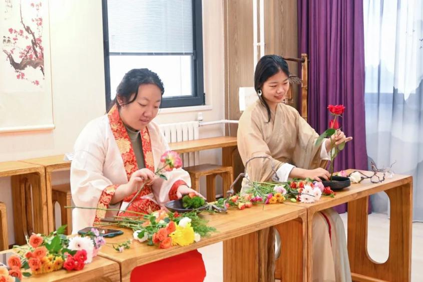 北京理工.png 北京理工.png