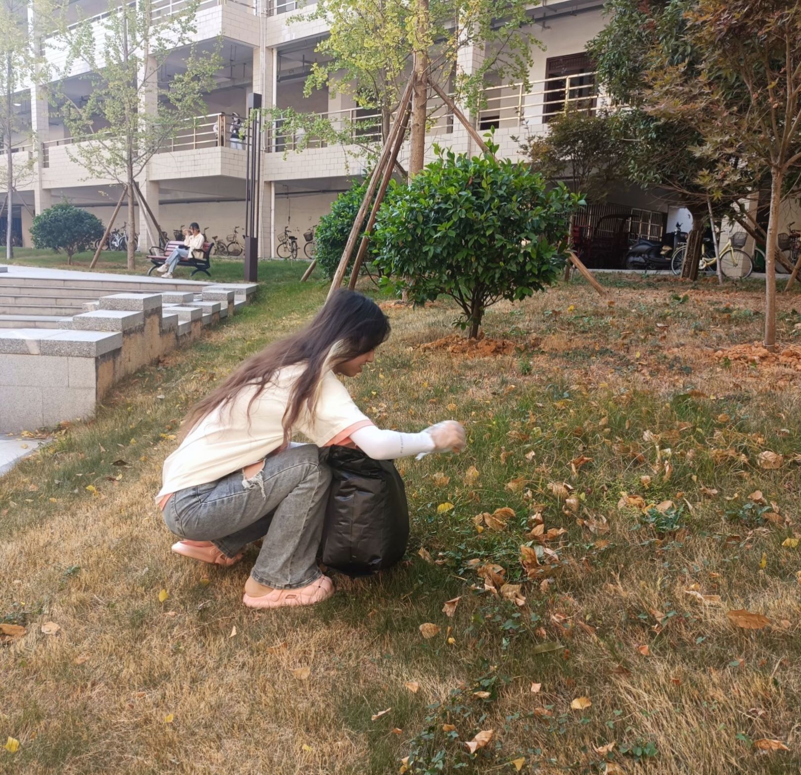 黎秋兰摄.jpg 黎秋兰摄.jpg
