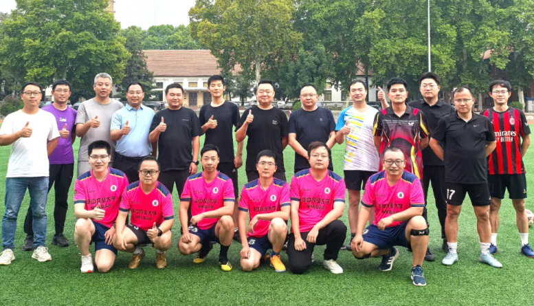 屏幕截图 2025-10-09 230045.png 屏幕截图 2025-10-09 230045.png