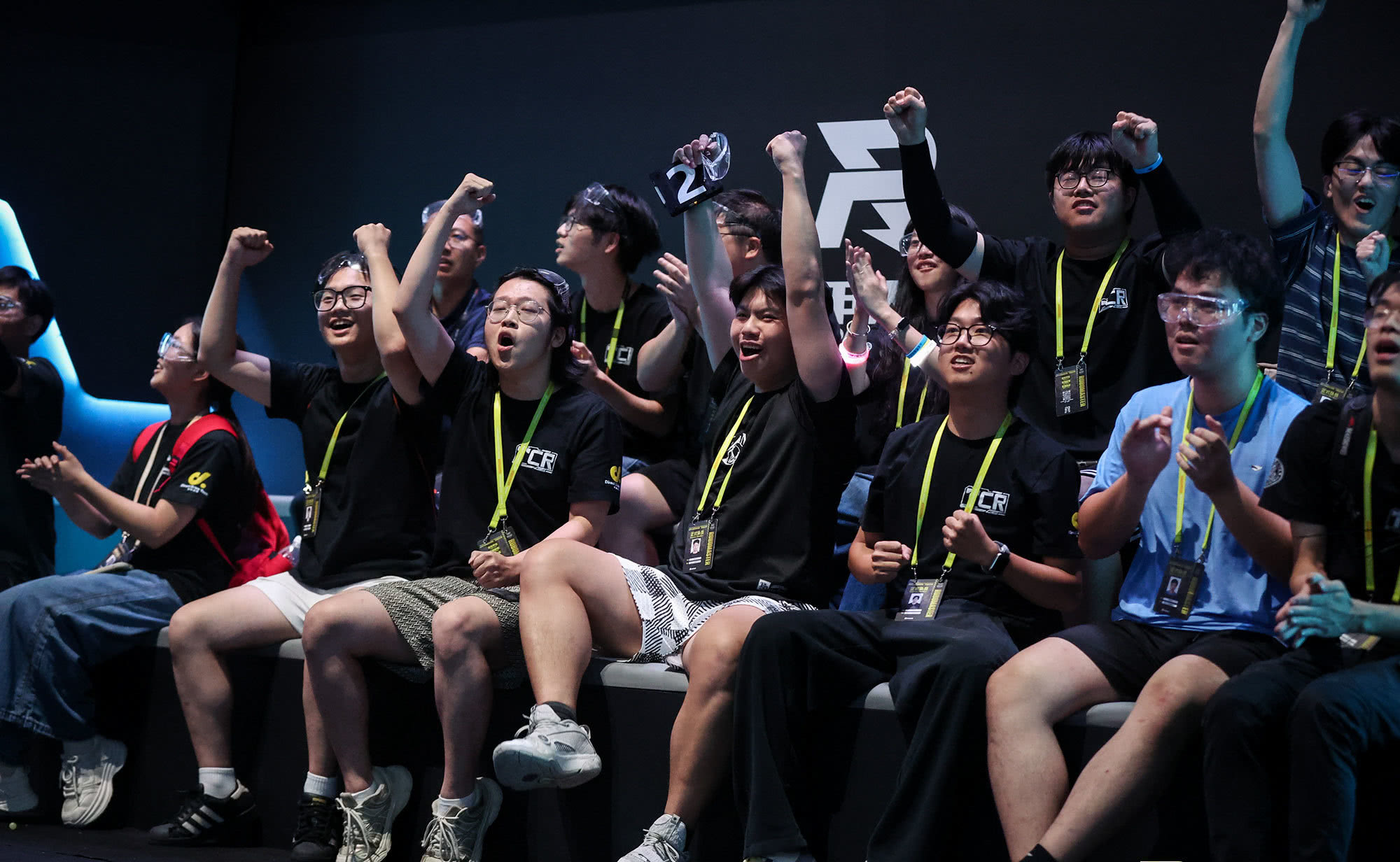 第二十五届全国大学生机器人大赛RoboMaster-2026机甲大师超级对抗赛-TCR跻身全国32强1.jpg
