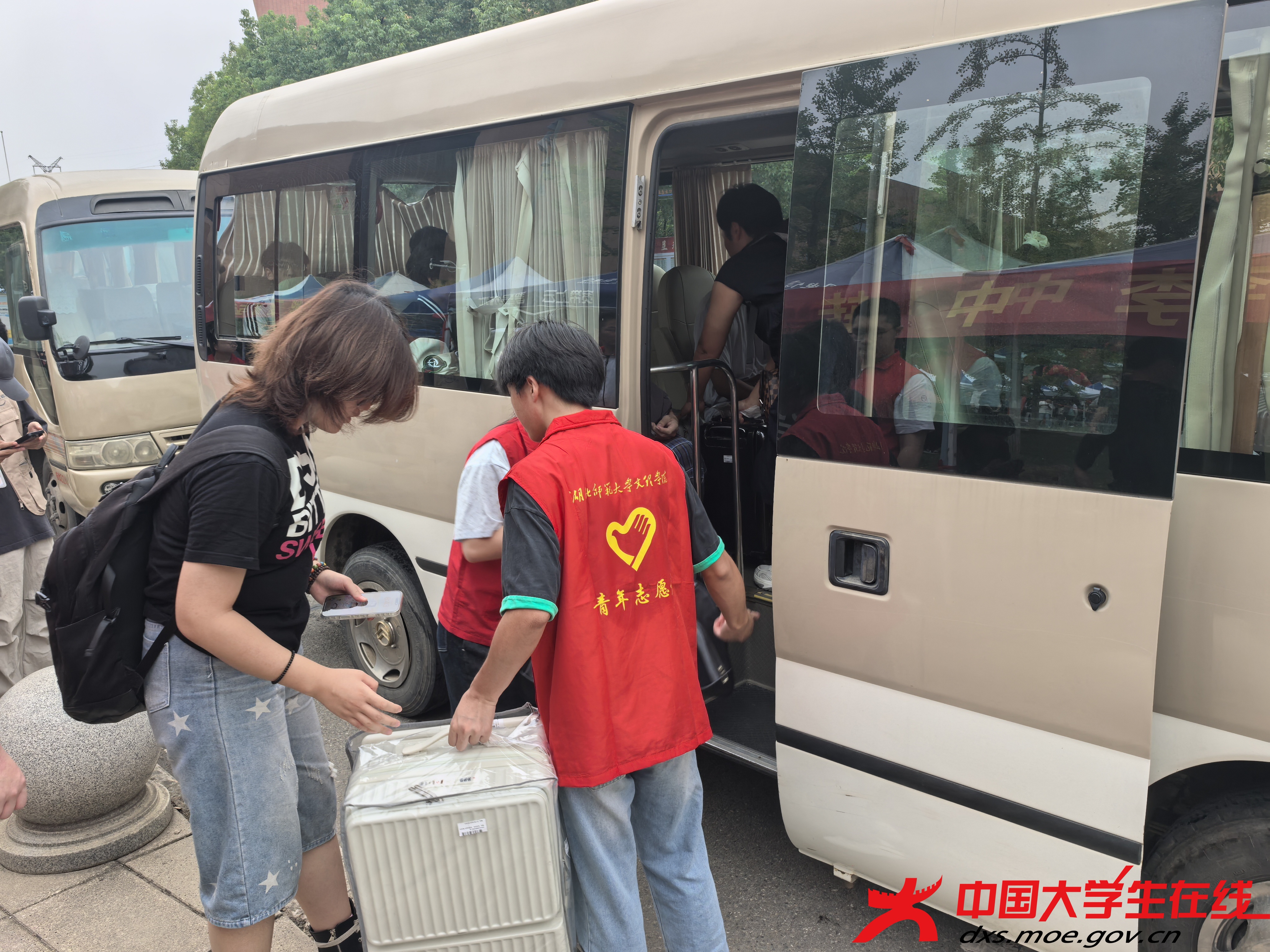 王奕 摄