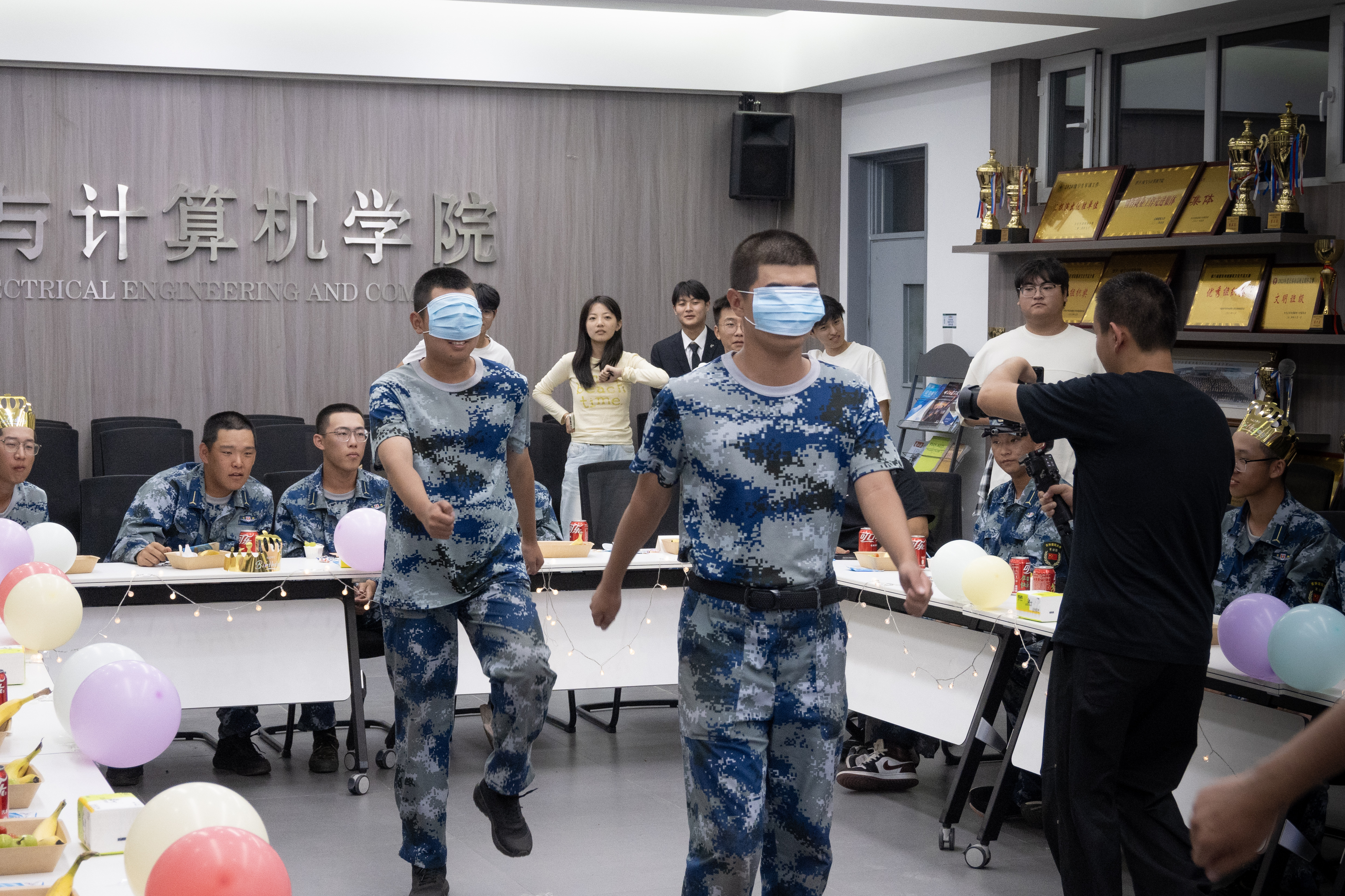 游戏2.1.jpg