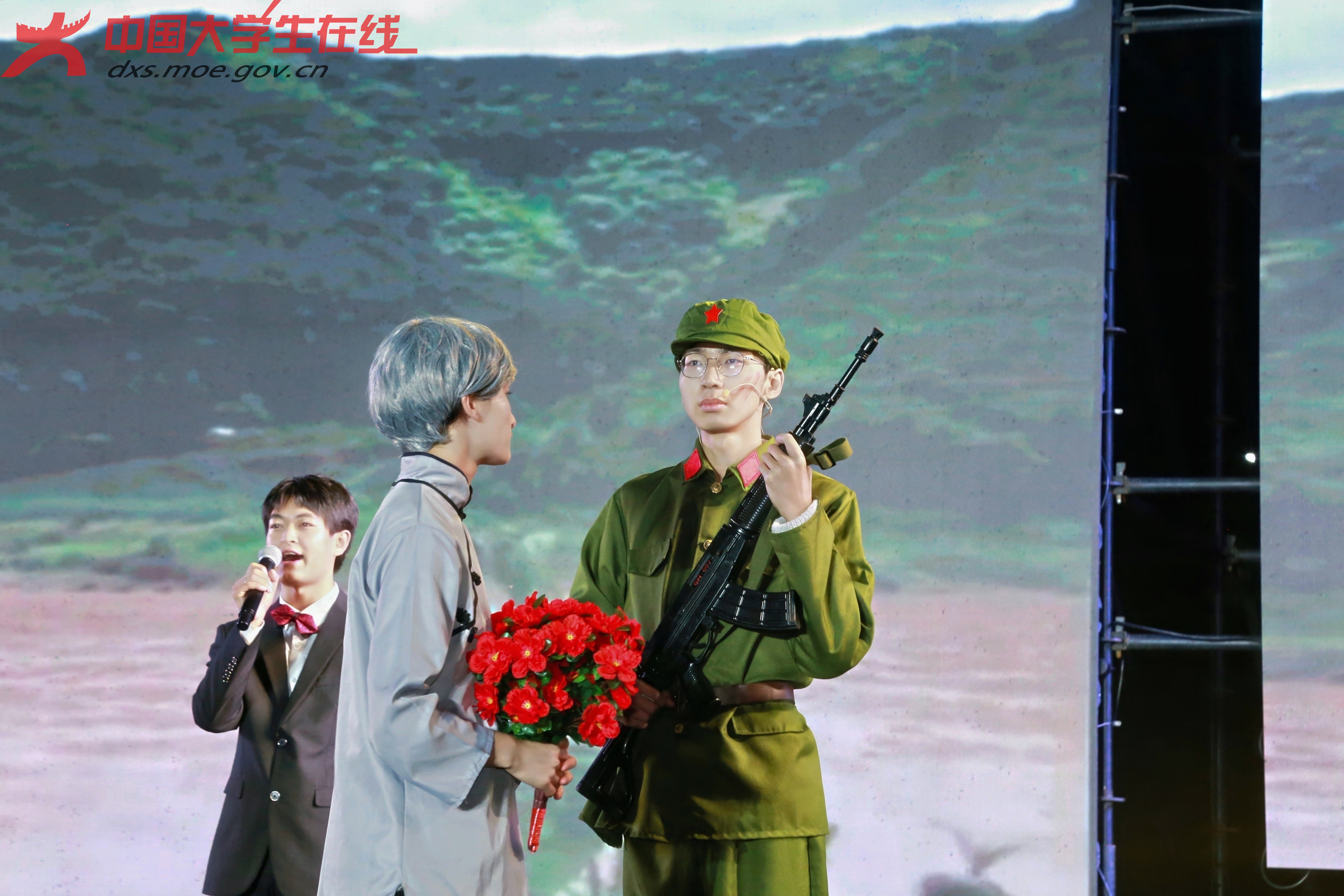 情景朗诵《红杜鹃》剧照