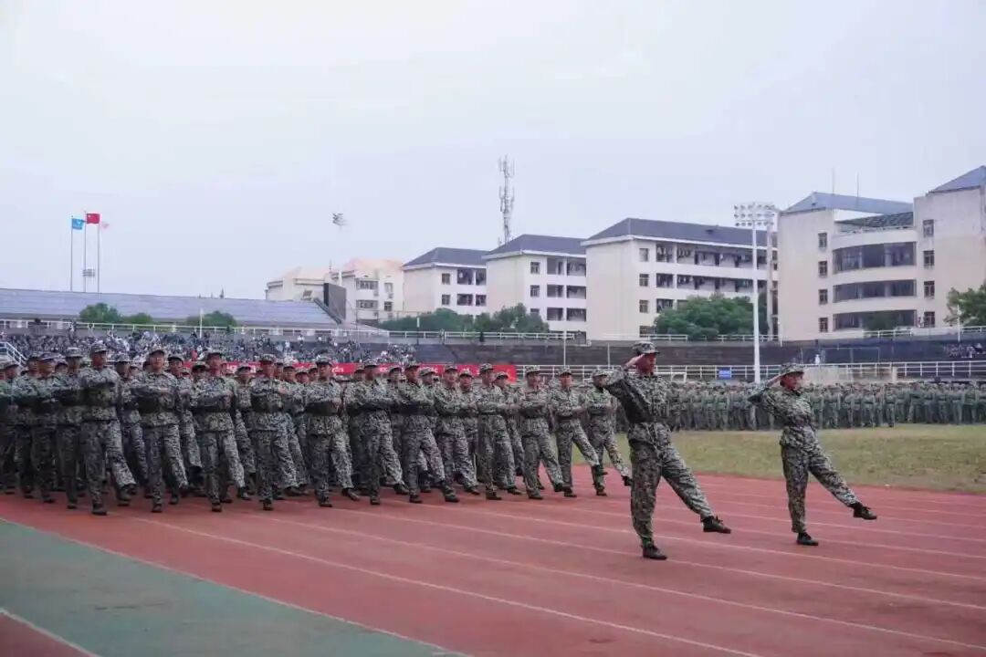 数学与统计学院.jpg 数学与统计学院.jpg
