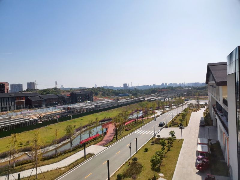 四川工业科技学院丨一草一木皆含诗意一墙一瓦皆为美景