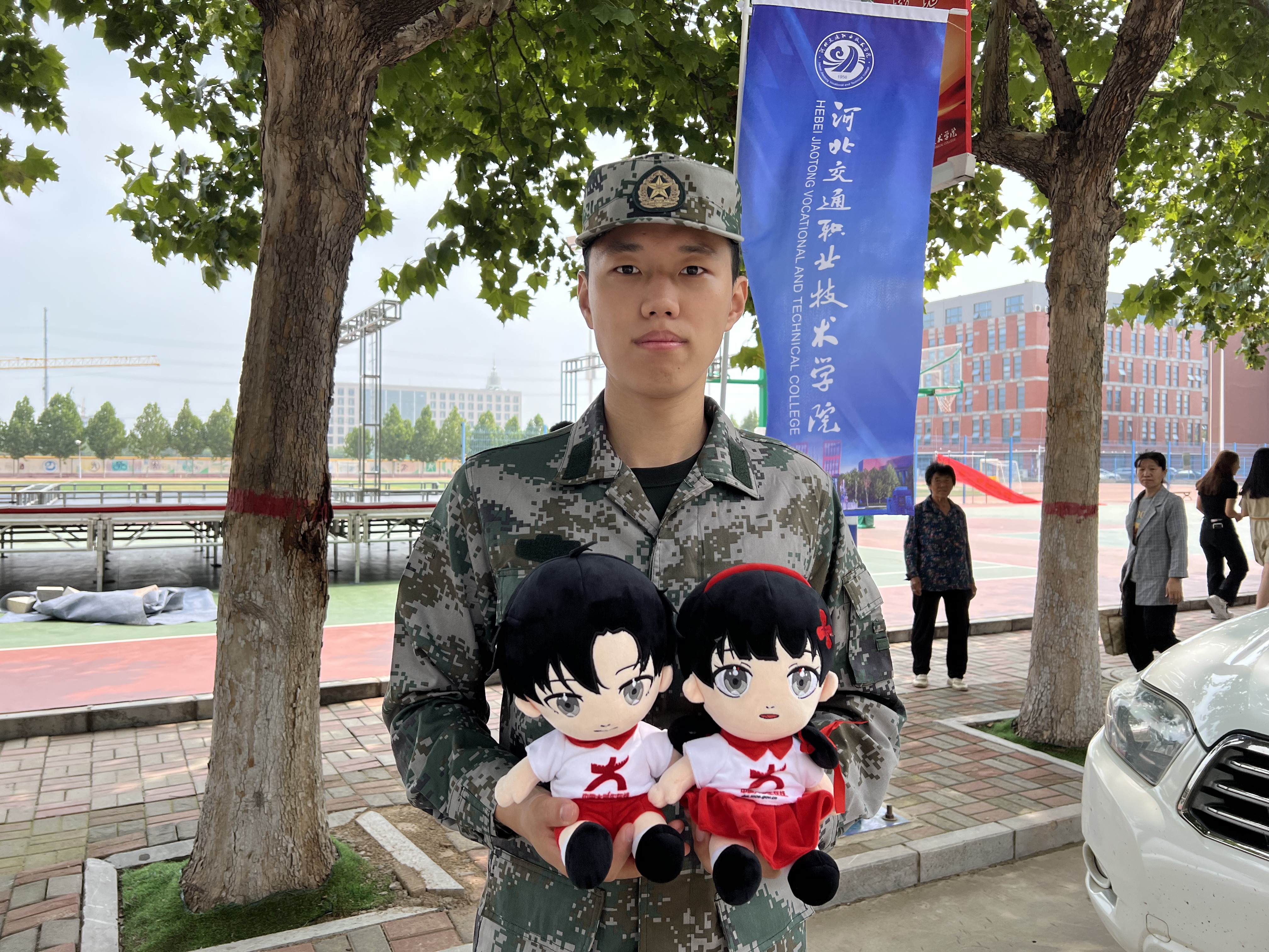 小中和教官合影啦