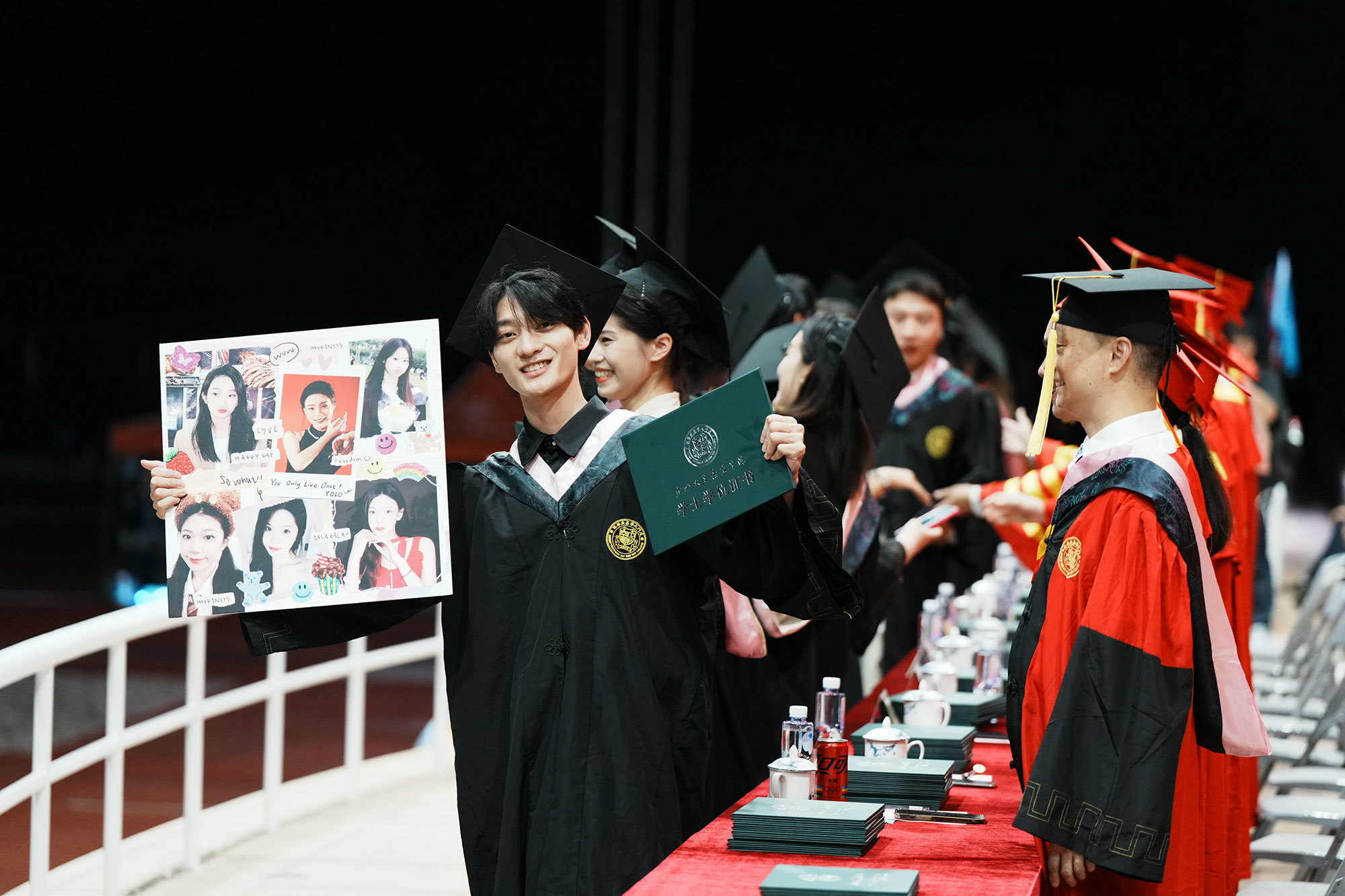 2024毕业典礼13学位授予仪式(台上)by赵晓鹏-(111).jpg 2024毕业典礼13学位授予仪式(台上)by赵晓鹏-(111).jpg