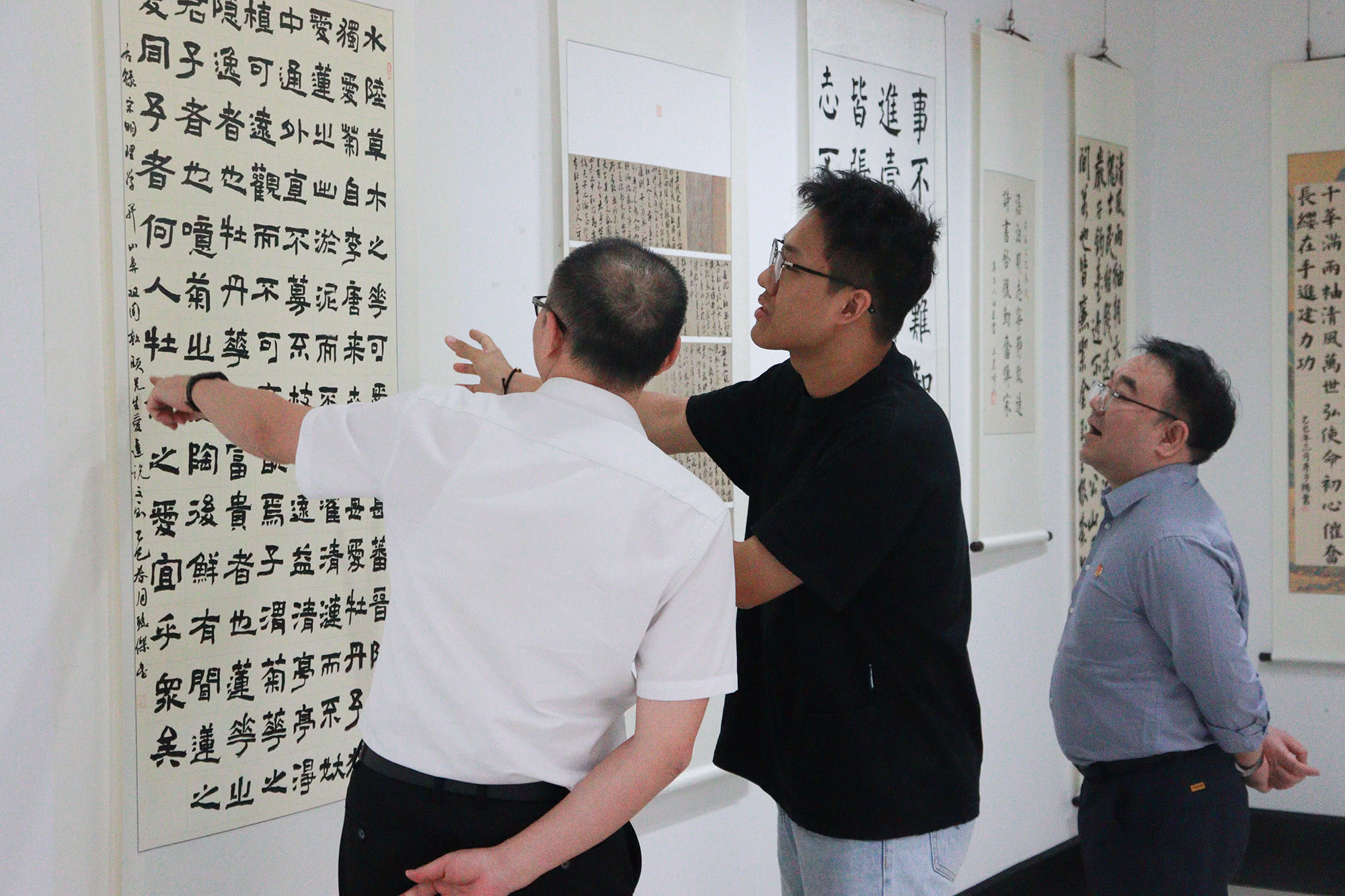 作品展摄影by陈怡婷3.jpg 作品展摄影by陈怡婷3.jpg